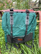 Load image into Gallery viewer, Used Shasta Pack System Green

